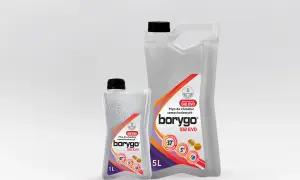 Dwa opakowania płynu chłodniczego Borygo G12 EVO. Czy można mieszać różne płyny chłodnicze? Ten produkt jest gotowy do użycia.